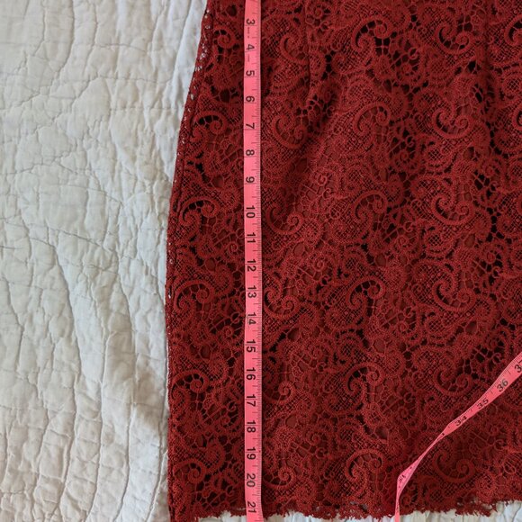 3/$30 ZARA burgundy lace pencil skirt - Picture 2 of 8